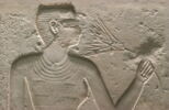 relief mural ; pilier, image 2/5