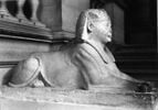 statue, image 3/3