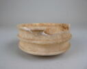 coupe cylindrique cerclée ; boîte  ; couvercle de vase, image 3/11
