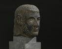 statue, image 1/12