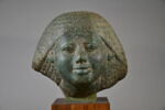 statue, image 2/8
