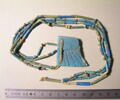 collier à pendentif ; collier à 2 rangs ; perle tubulaire ; perle rondelle ; aile de scarabée funéraire, image 1/3