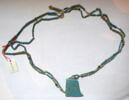 collier à pendentif ; collier à 2 rangs ; perle tubulaire ; perle rondelle ; aile de scarabée funéraire, image 2/3