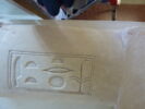 relief mural ; tambour de porte, image 2/2