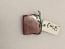 amulette ; plaquette ; perle en pastille rectangulaire, image 2/2