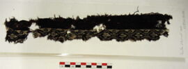 bande décorative d'habillement ; fragment, image 3/4