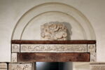décor architectural ; relief mural ; tympan, image 2/2