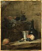 Panier de raisins, gobelet d'argent et bouteille, image 1/3
