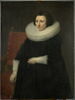 Portrait d'une femme âgée de cinquante-quatre ans, la main droite posée sur le bras d’un fauteuil, image 1/4