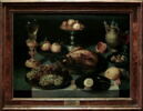 Mets, fruits et verre sur une table, image 19/19