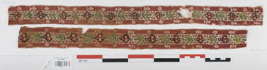bande décorative d'habillement ; fragments, image 1/5