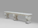 Banc composé de trois pieds ornés de coquilles et d'une plaque de marbre, image 1/5