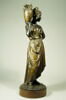 Marie à la fontaine, image 4/12