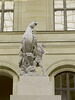 Cheval retenu par un palefrenier, image 5/12