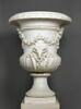 Vase décoré des attributs du Printemps, image 7/9