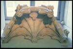 Dais orné de petites figures d'anges (mutilés), image 7/8