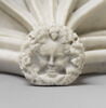 Dais orné de petites figures d'anges (mutilés), image 4/8