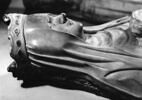 Jeanne d'Évreux, reine de France tenant un sac contenant ses entrailles (+ 1371), image 12/13