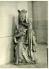 La Vierge assise tenant l'Enfant debout sur son genou, image 13/14
