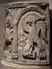 Parapet d'ambon orné des symboles des évangélistes Luc et Jean, image 3/3