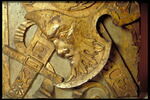Panneau de boiserie à décor de trophée guerrier, image 3/5