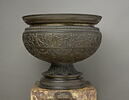 Coupe ornée d'arabesques et de bas-reliefs en partie imités de l'antique, image 6/7