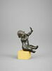 Statuette : Enfant assis, image 1/2