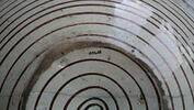 Plat rond creux : armoiries (?), image 3/5