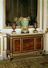 Commode à un vantail central, d'une paire avec OA 5232 bis, image 1/4
