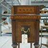 Table de nuit à deux portes, image 3/5