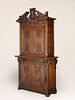 Armoire à deux corps et à décor de plaques de marbre, image 10/11