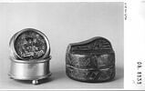 Pyxide et son étui, image 1/3