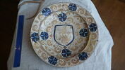 Grand plat rond : Armoiries, image 2/4