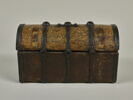 Coffret rectangulaire à couvercle bombé, image 2/16
