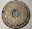 Plat en faïence, image 2/2