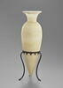Vase en forme d'amphore, image 2/2