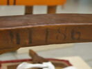 Une chaise restauration (un pied cassé), image 1/2