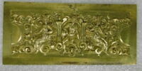 Plaquette d'ornement décorée de figures mythologiques, image 1/3