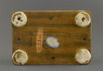 Coffret de forme rectangulaire, à couvercle plat surmonté d'un bouton, image 2/6