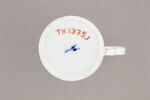 Tasse et sa soucoupe, une paire (TH 1376), image 2/6