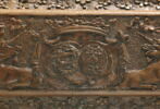 Boîte de toilette rectangulaire armoriée en bois sculpté, image 5/11
