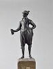 Statuette : jeune homme aux gants, image 1/5