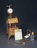 Nécessaire surmonté d'un portrait d'homme en miniature, d'une montre et d'un oiseau, image 1/6