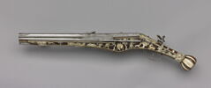 Pistolet à décor incrusté de scènes de chasse, image 1/9