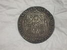 Surmoulage du revers d'une médaille de Charles de France, duc de Guyenne (de 1469 à 1472) et frère de Louis XI : le duc trônant, image 3/6