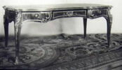 Bureau plat, dit 