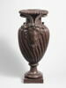 Paire de vases aux têtes de boucs, image 2/4
