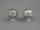 Boule à savon (formant une paire avec OA 9642), image 2/11