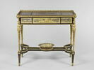 Petite table à écrire à pupitre du Cabinet intérieur de Saint Cloud, image 1/16