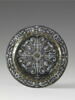 Assiette : Le Mois de décembre, d'un ensemble de neuf assiettes, Les Mois (N 1290 à N 1298), image 2/2